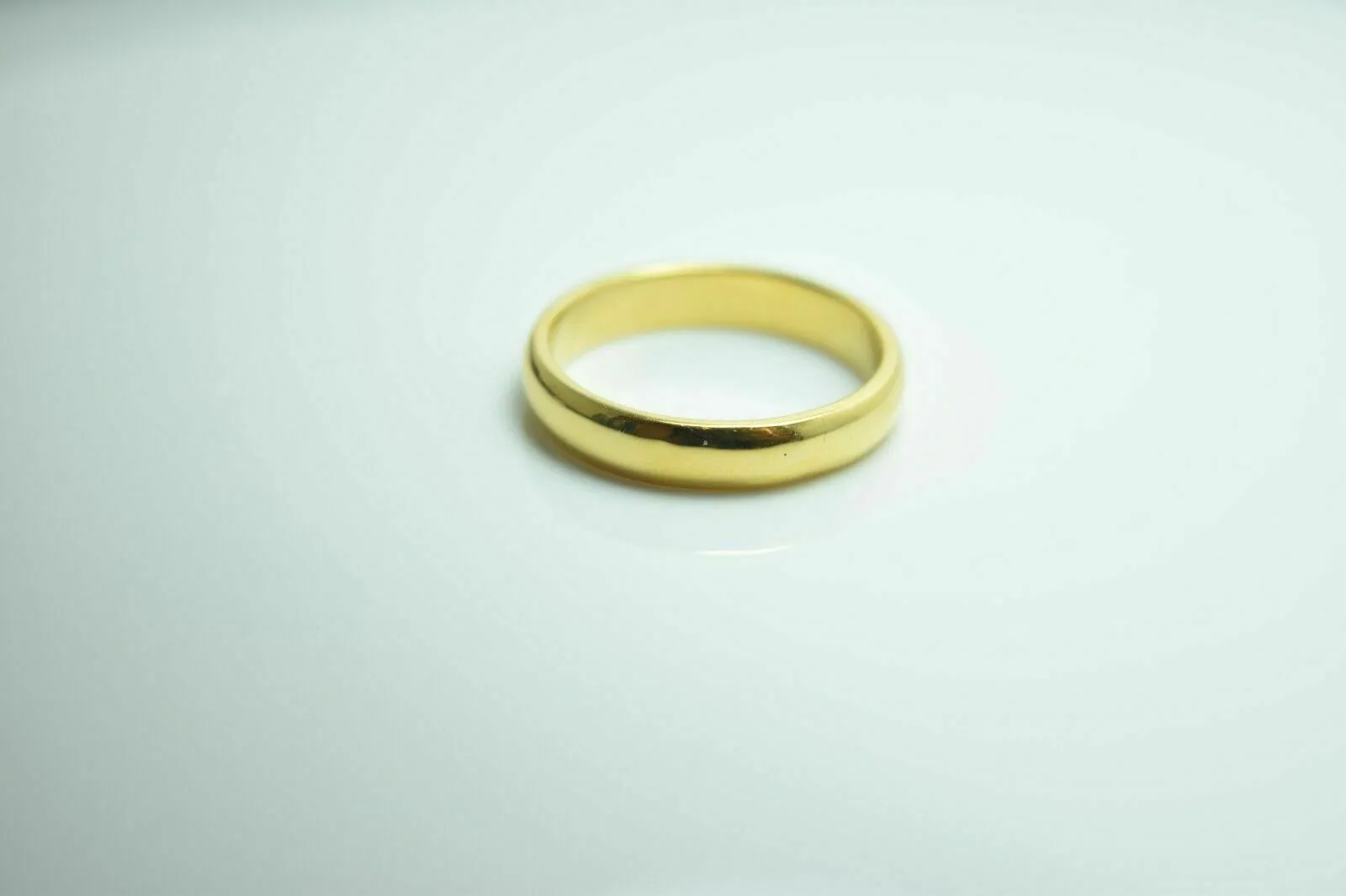 22k Ring solid gold Elegant Wedding Band unisex with Simple Finishing r215