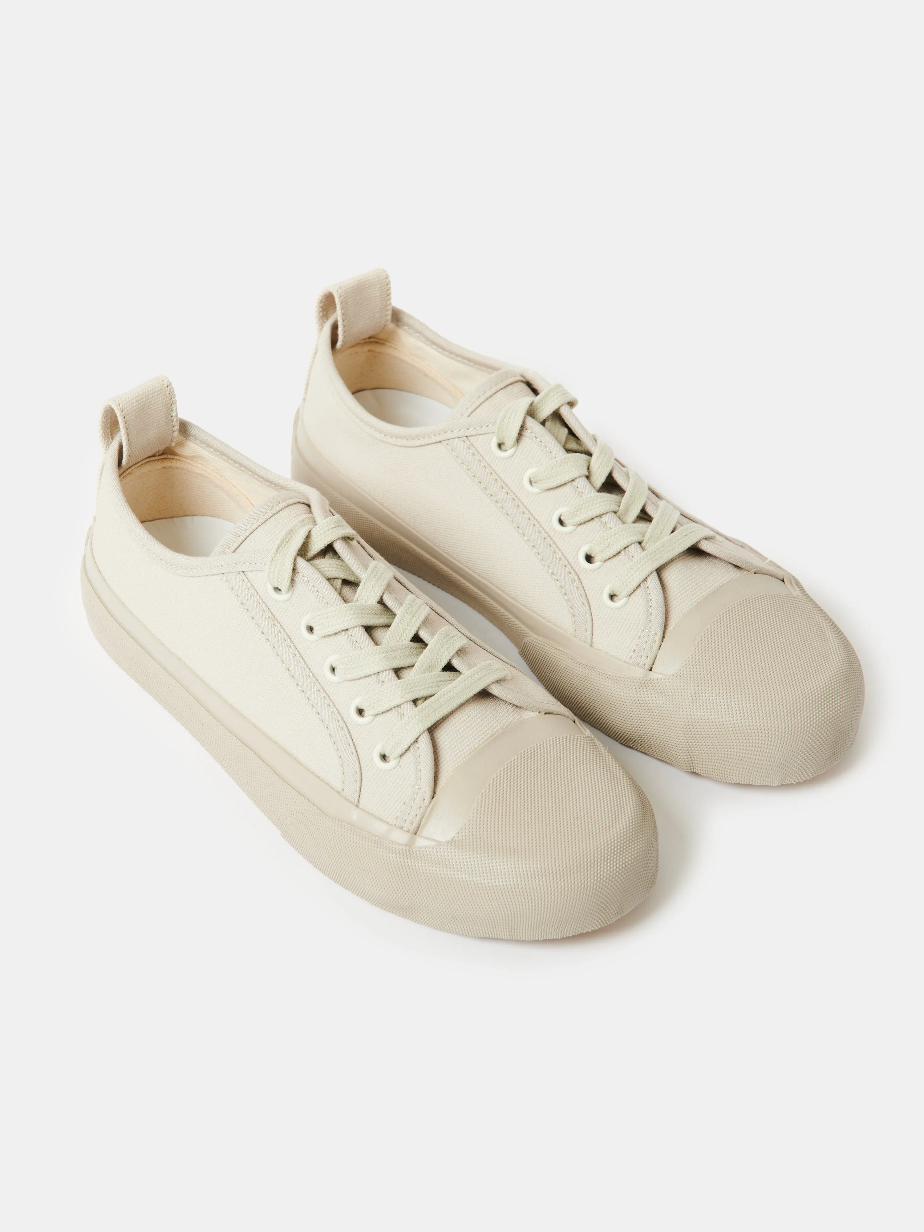 Byrd Canvas Shoe in Dove