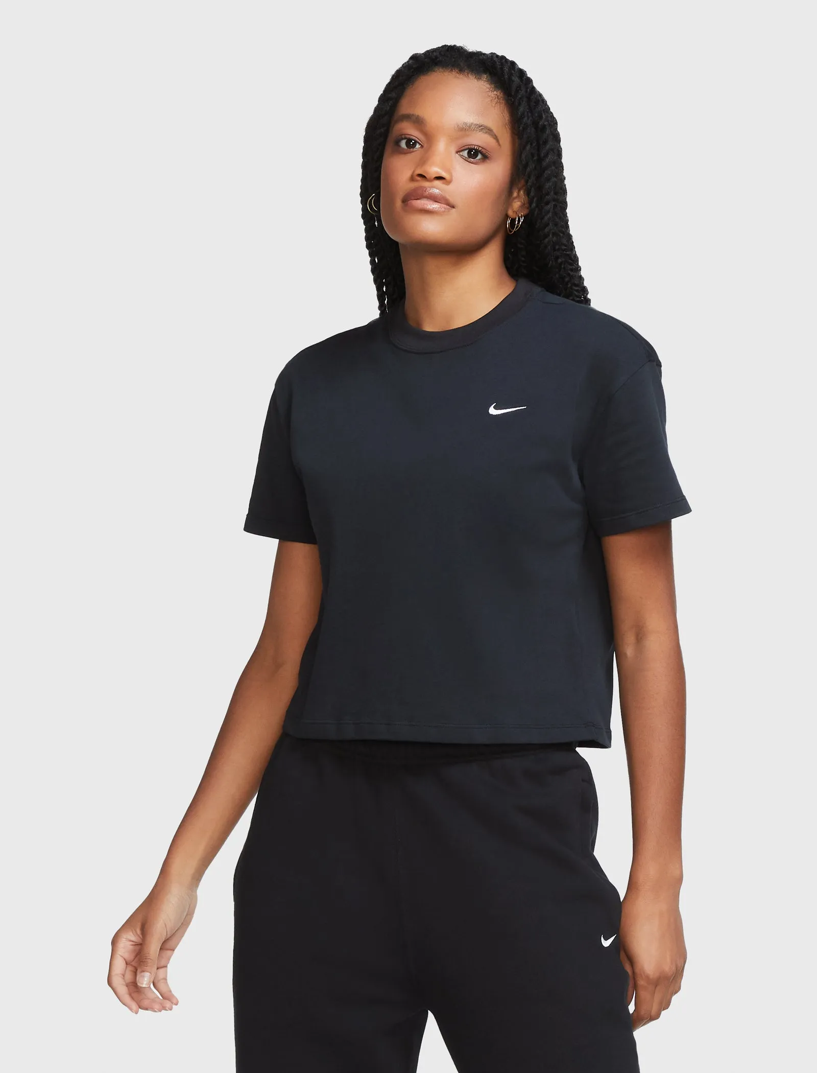 NIKE WOMENS SOLO SWOOSH TEE   BLACK