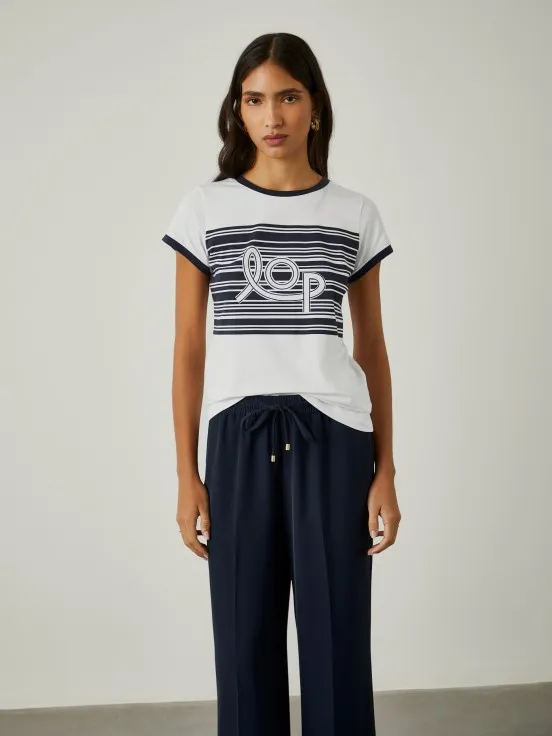 T-shirt with striped print on the front