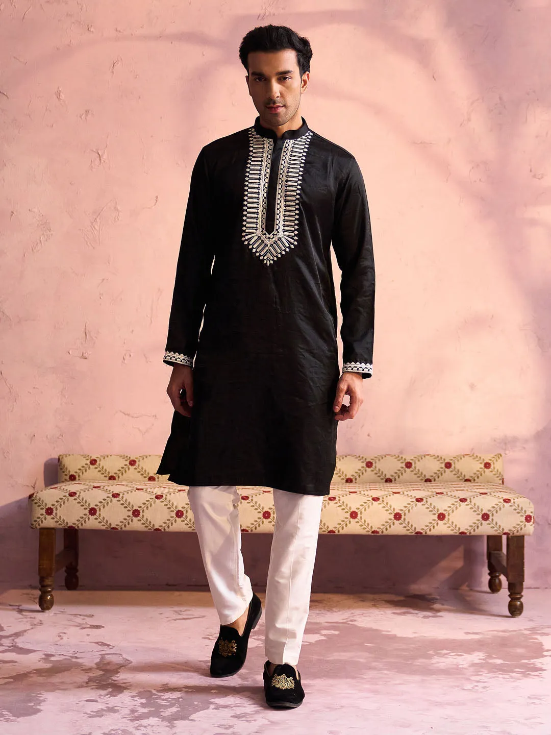 Vastramay Men's Black Silk Machine Embroidered Kurta Pyjama