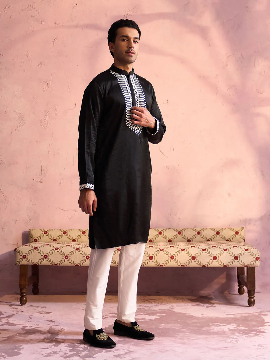 Vastramay Men's Black Silk Machine Embroidered Kurta Pyjama