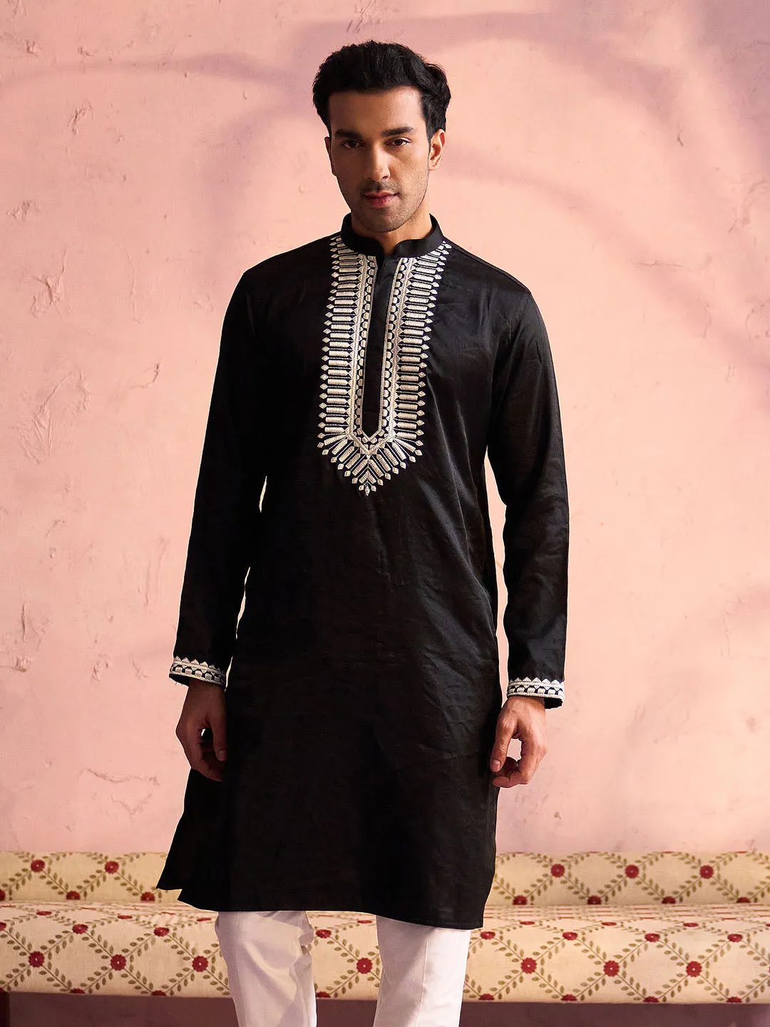 Vastramay Men's Black Silk Machine Embroidered Kurta