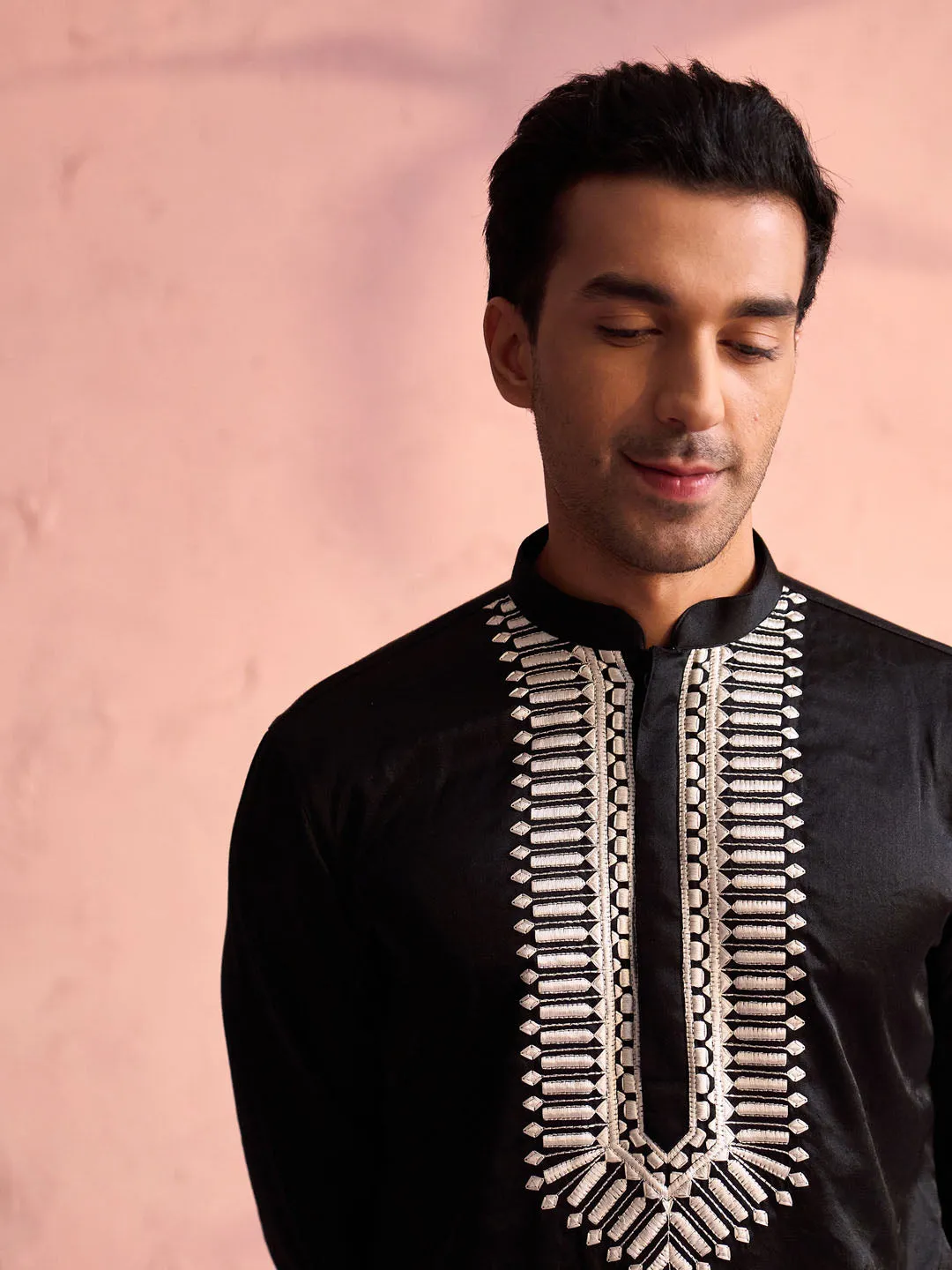 Vastramay Men's Black Silk Machine Embroidered Kurta