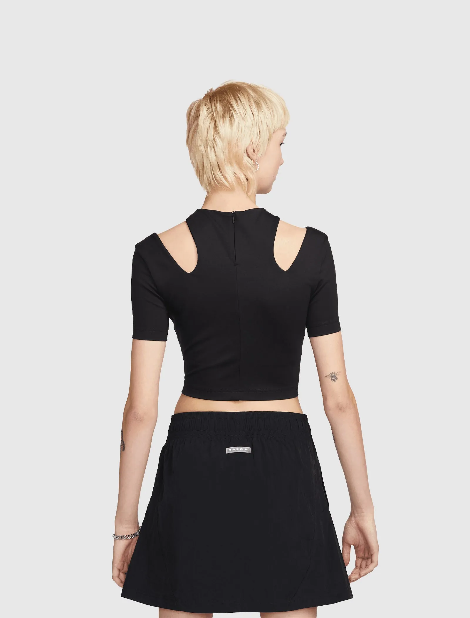 WOMEN'S ESSENTIAL CUT OUT TOP