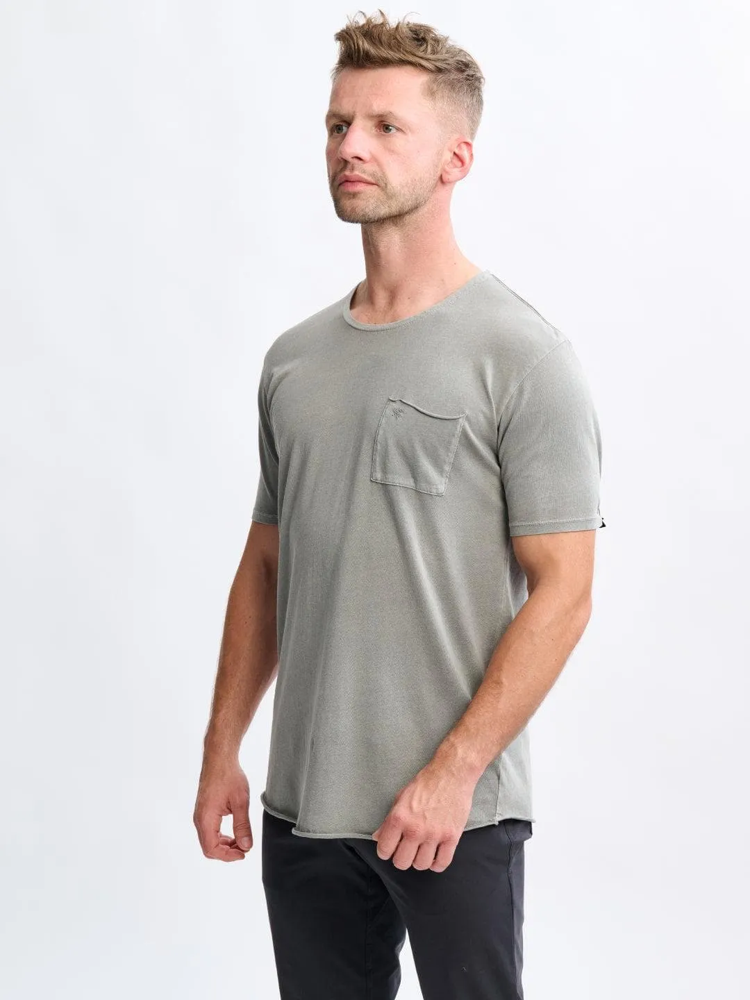 X-Pocket Curved Hem - Tee