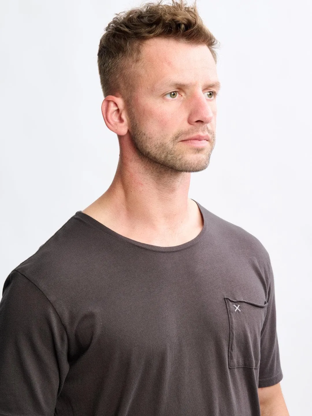 X-Pocket Curved Hem - Tee